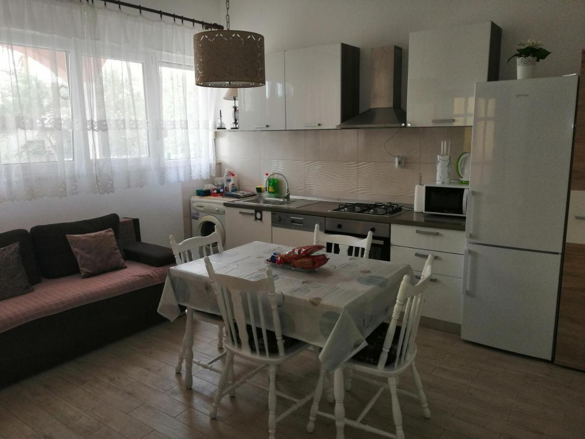 Apartman Mira Zaboric Esterno foto