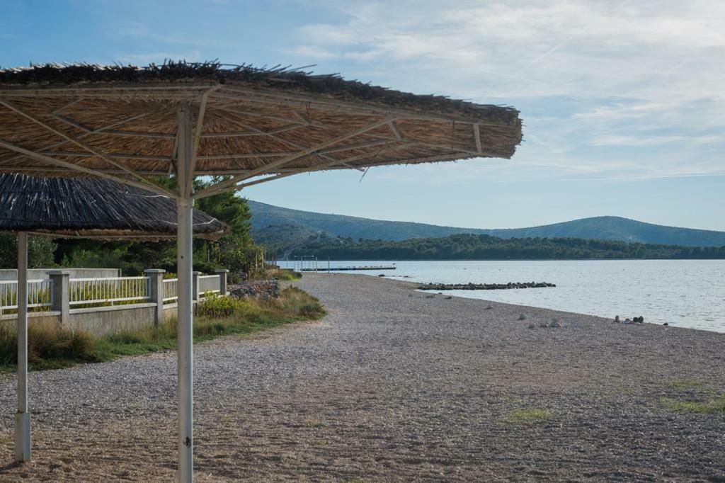 Apartman Mira Zaboric Esterno foto